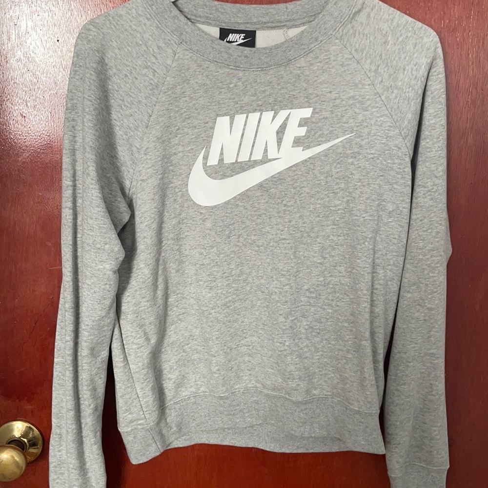 Grey Nike crew neck